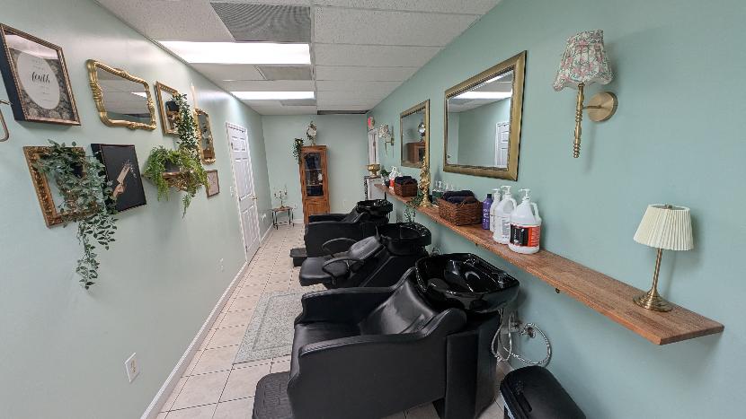 Sorella Salon shampoo area
